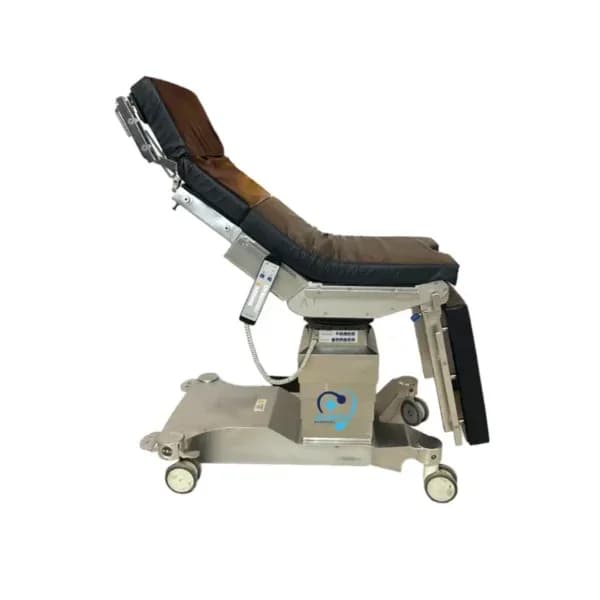 Operating table for inpatient wards and maternity units. Ask us for a quotation.
